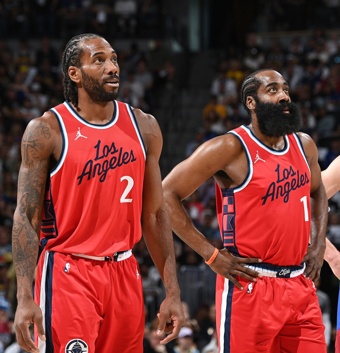 逆轉並擴大 逆轉並擴大