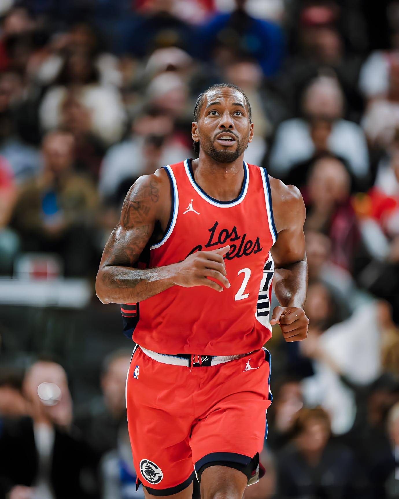 右路持球 右路持球